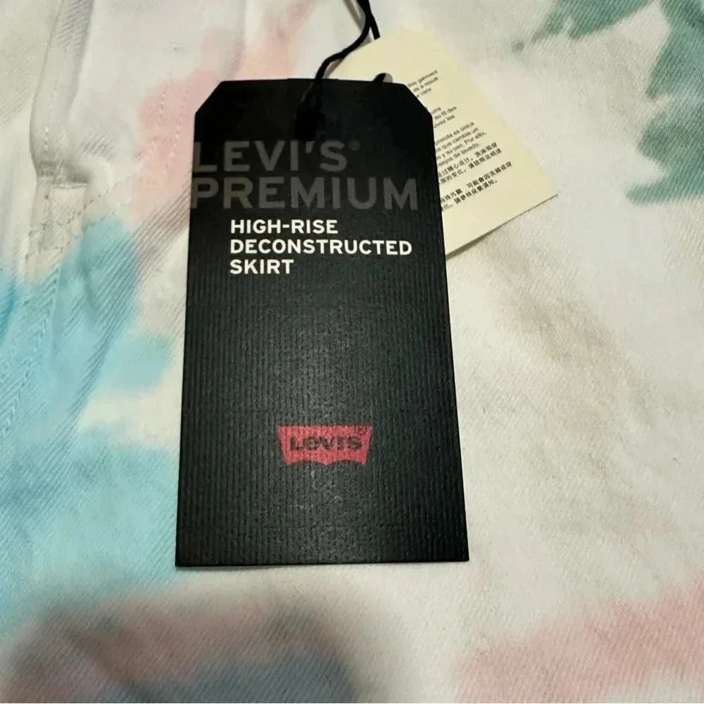 NWT Levi's High-Rise Deconstructed Tie Dye Jean Skirt in White size 28/6 - Picture 13 of 15